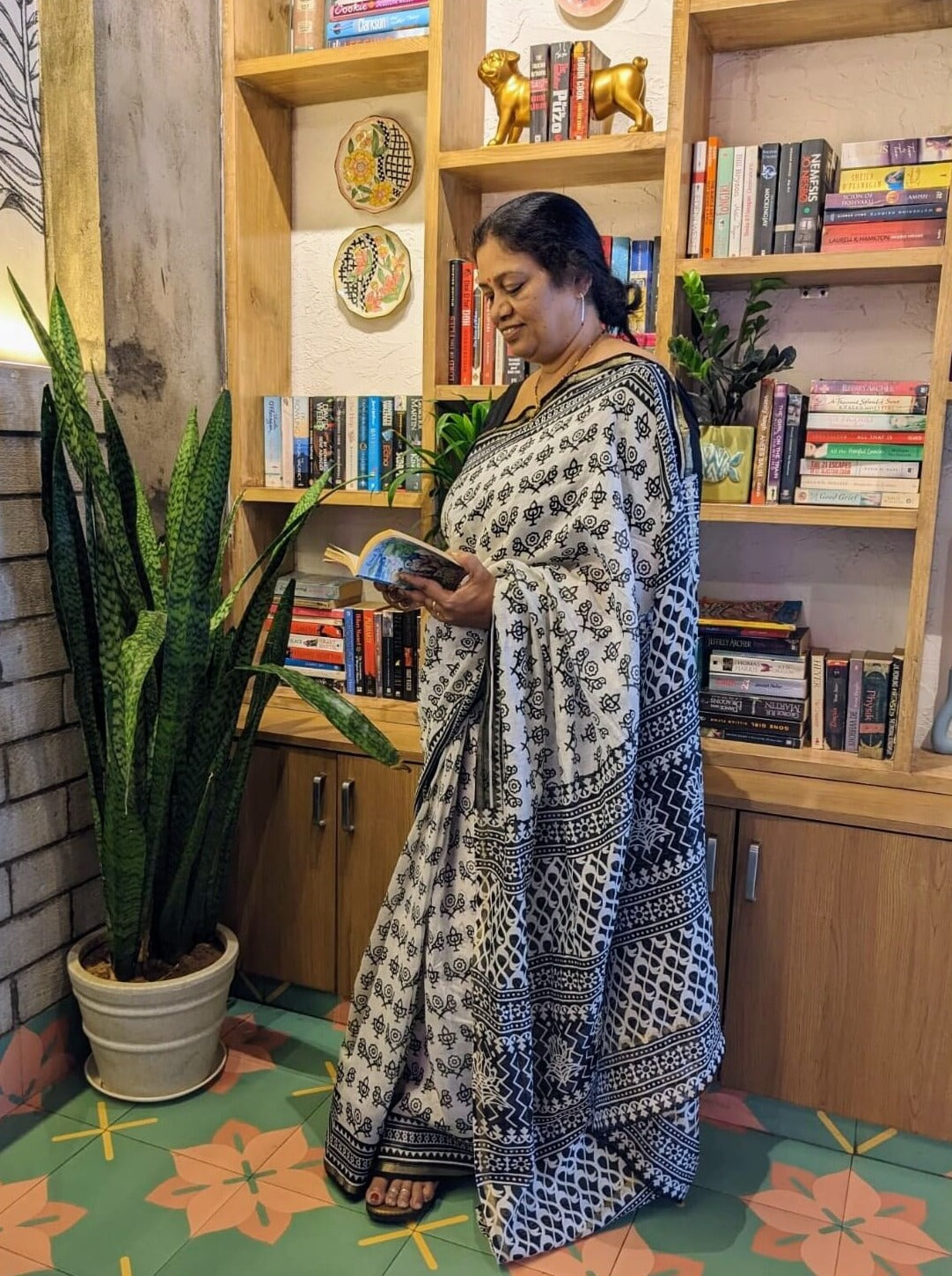Women of Maahishmati - Do Chidiya Silk by Cotton Saree by Maahishmati Sarees - 5 Star Client Reviews