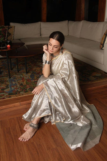 Dia Mirza Chanderi Handloom Tissue Silk Saree - Silver