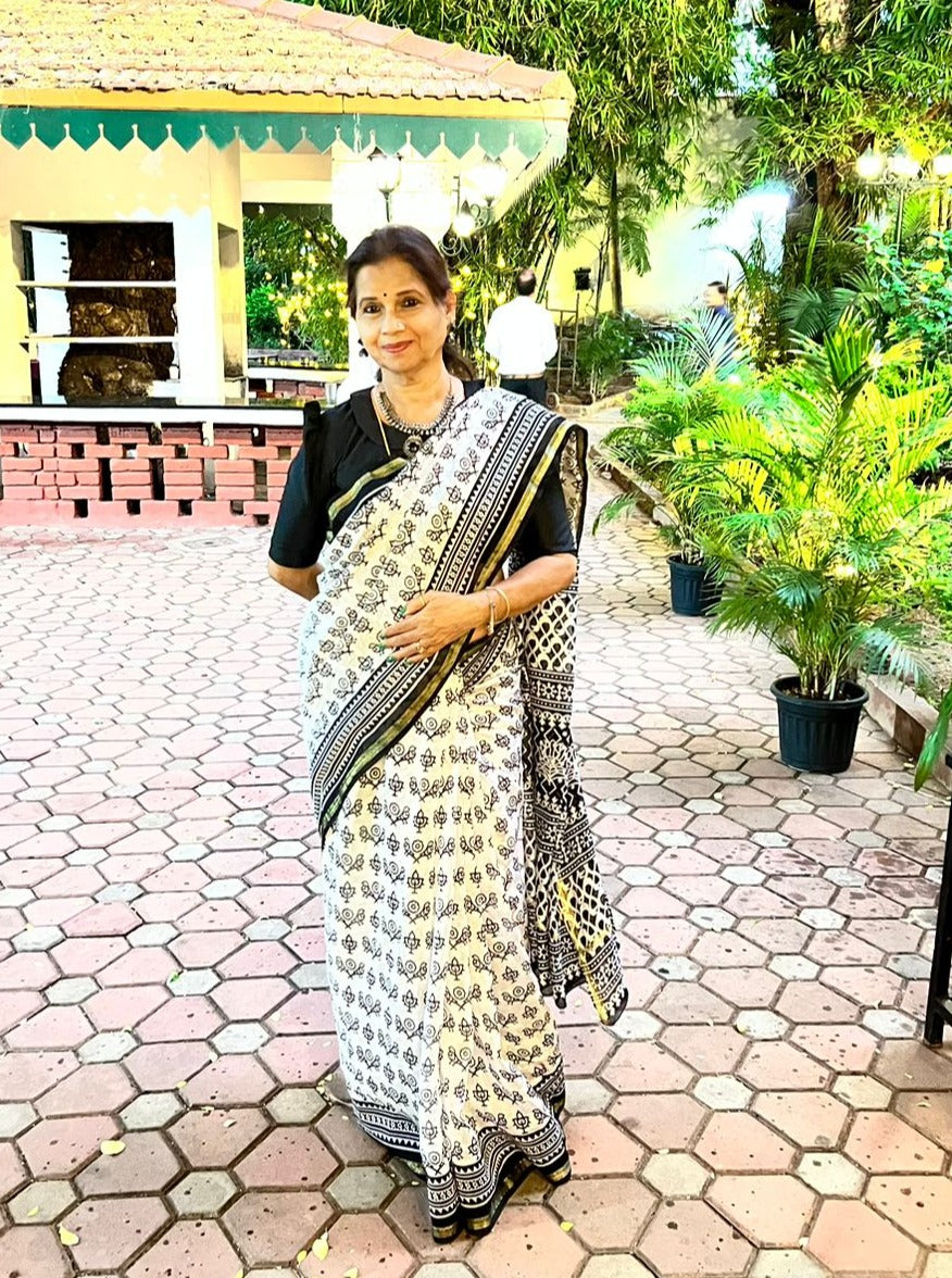 Women of Maahishmati - Do Chidiya Silk by Cotton Saree by Maahishmati Sarees - 5 Star Client Reviews