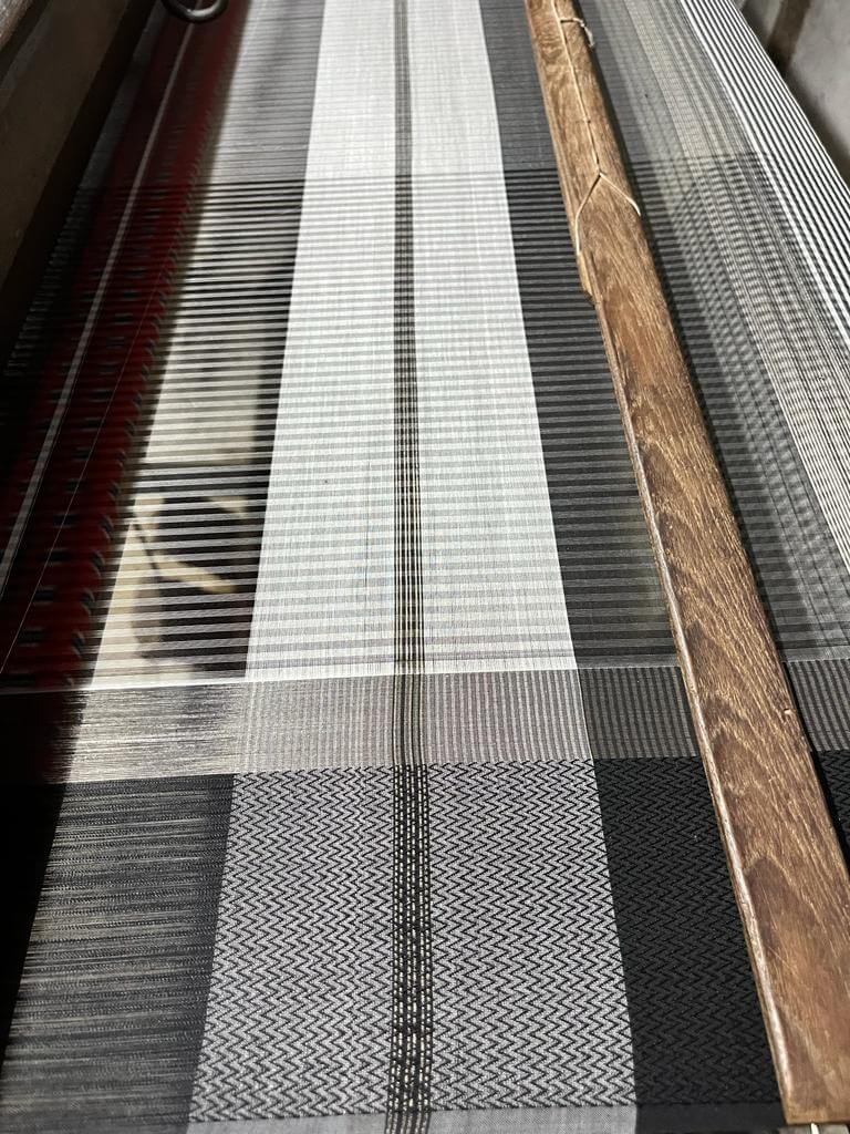 Weaving Isha Borah handloom Saree - Maheshwari Handloom Saree Maahishmati Sarees