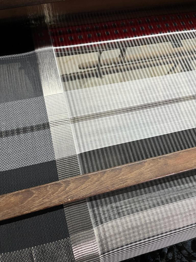 Weaving Isha Borah handloom Saree - Maheshwari Handloom Saree Maahishmati Sarees