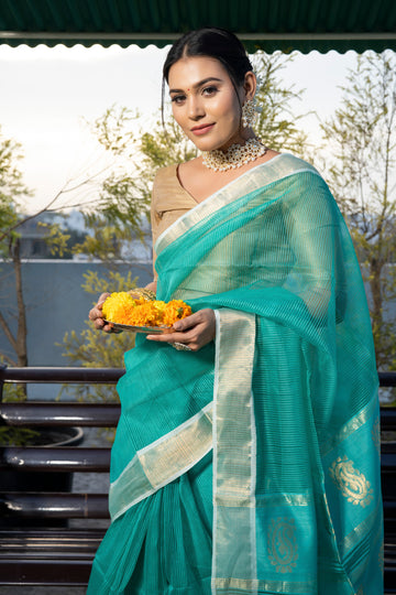 7 Elegant Maheshwari Handloom Silk Sarees For Weddings