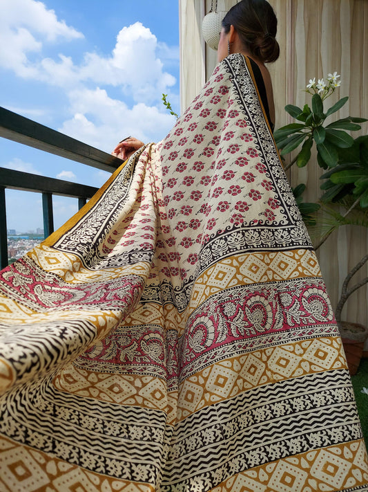Off-White Bagru Dabu Hand Block Printed Mul Cotton Saree