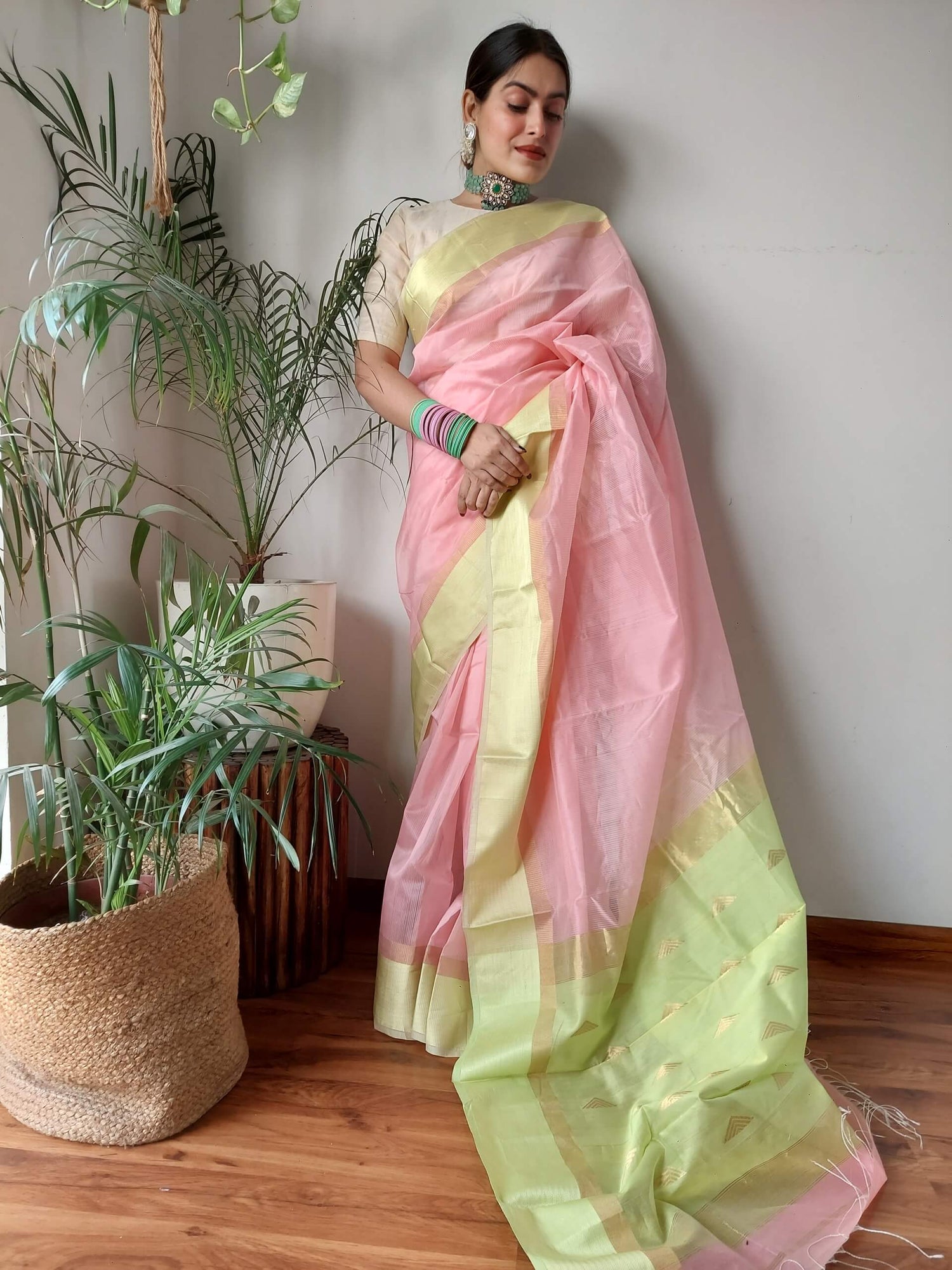 White - Traditional Handloom Maheshwari Silk Saree