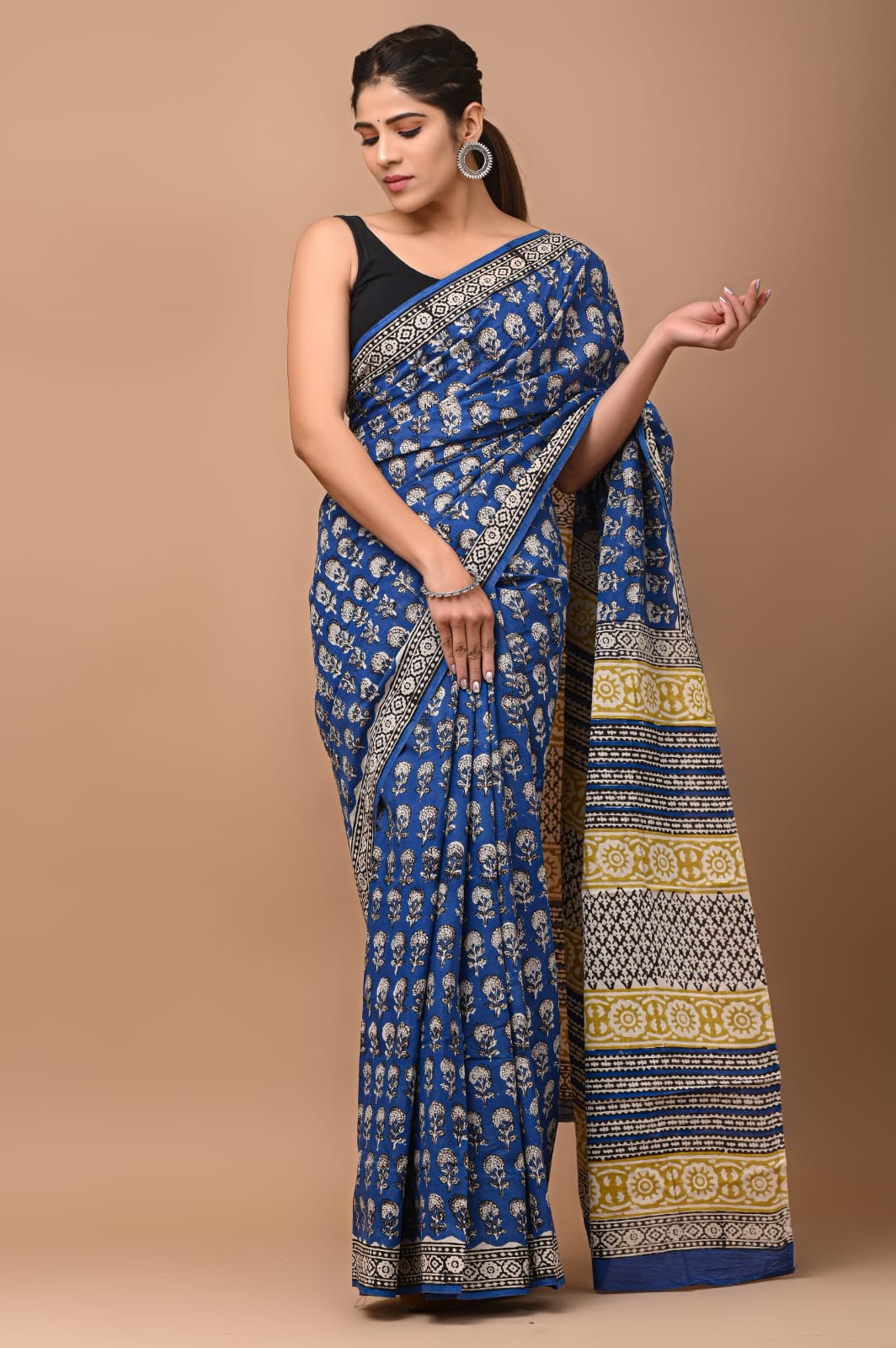 Buy GoSriKi Women's Silk Saree (DEVSENA Navy Pink Blue) at Amazon.in
