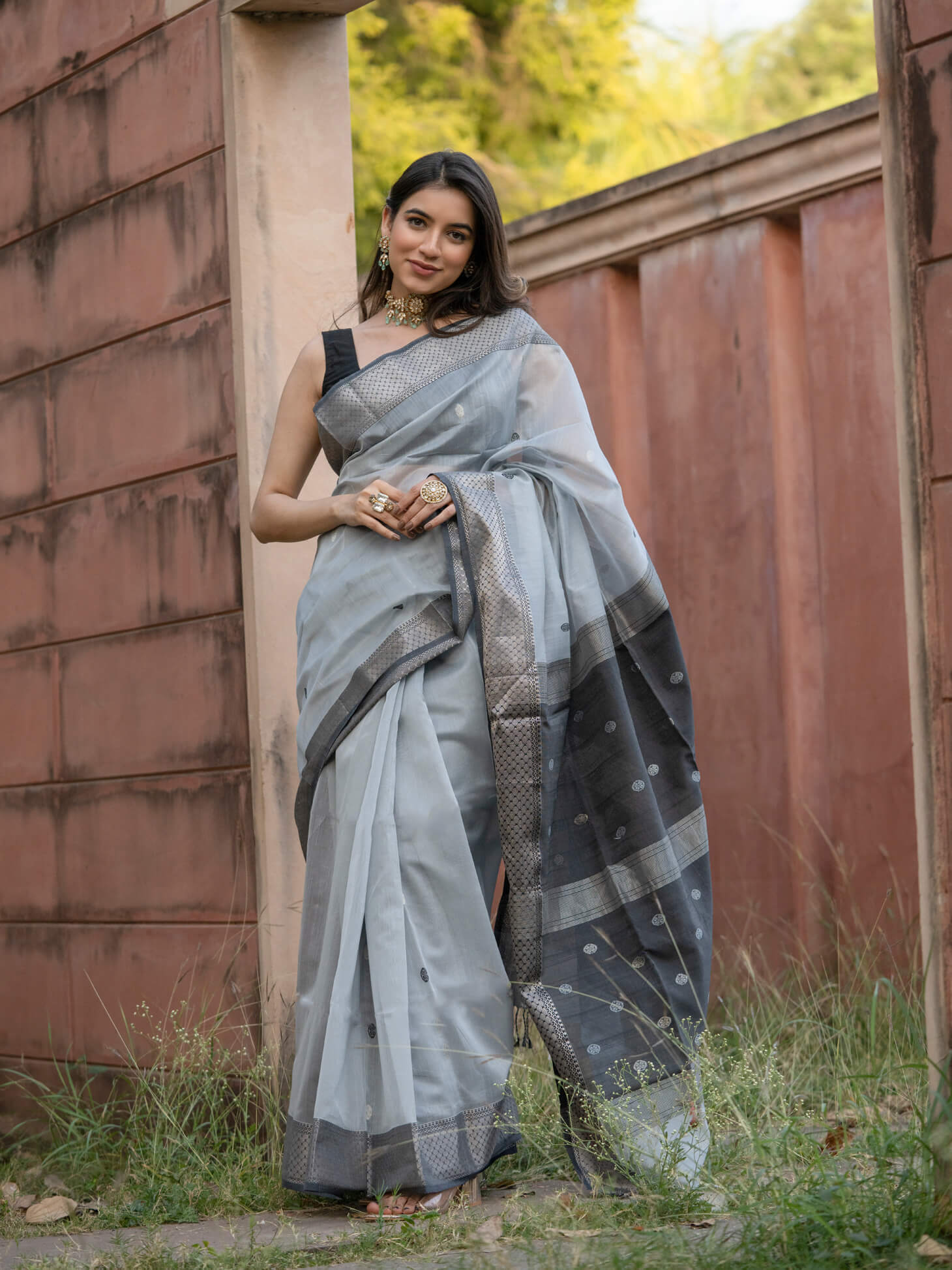 Buy Handloom Silk Sarees | Modern Sarees Online – indedhaga